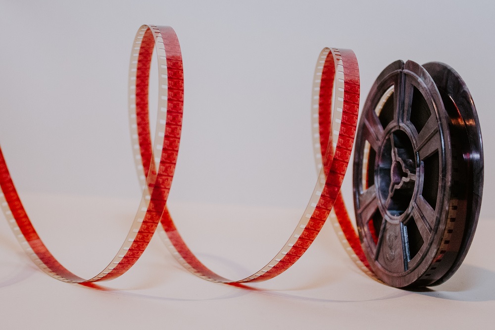 Film reel-denise-jans-tV80374iytg-unsplash